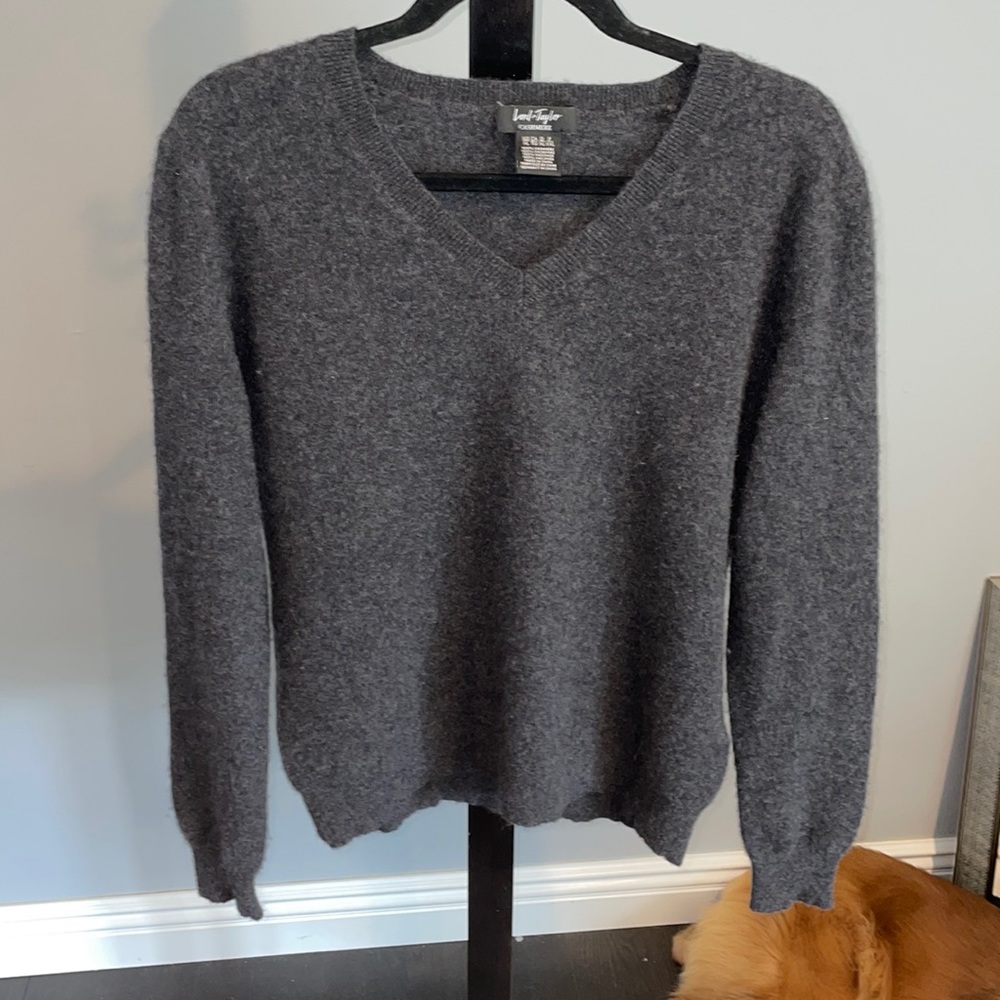 L+T cashmere long sleeve sweater